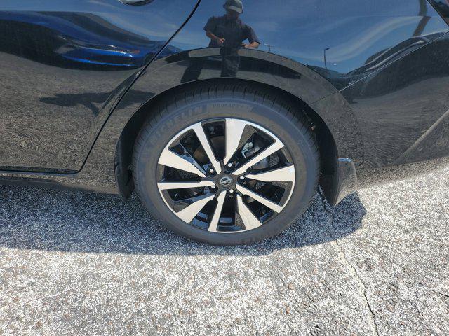Photo of 2025 Super Black Nissan Sentra