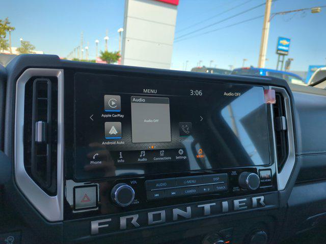 Photo of 2025 Cardinal Red Metallic Tricoat Nissan Frontier