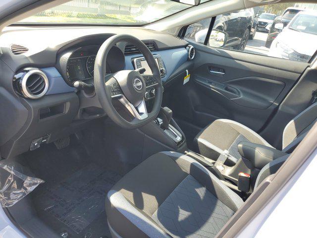 Photo of 2025 Gray Sky Pearl Nissan Versa