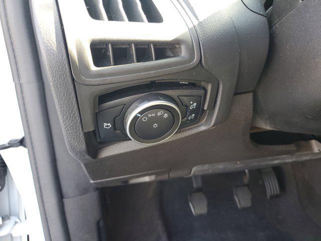 Photo of 2016 Oxford White Ford Focus