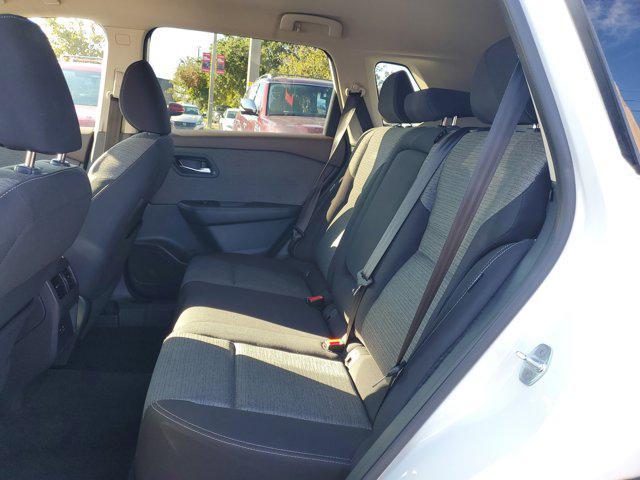 Photo of 2022 Pearl White Tricoat Nissan Rogue