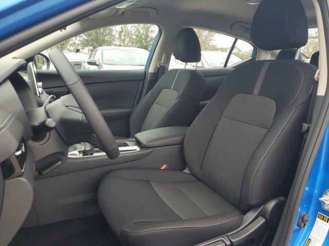 Photo of 2025 Electric Blue Metallic Nissan Sentra