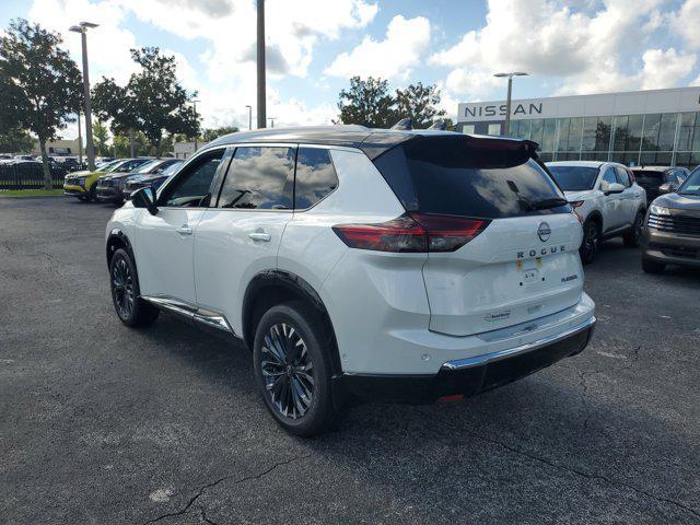 Photo of 2025 Everest White Pearl/Super Black Nissan Rogue