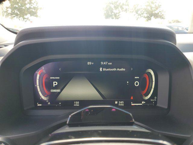 Photo of 2025 Everest White Pearl/Super Black Nissan Rogue