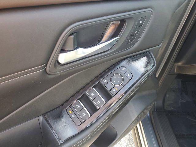 Photo of 2023 Gun Metallic Nissan Rogue