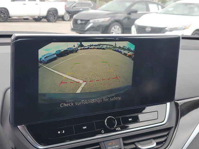 Photo of 2025 Super Black Nissan Altima