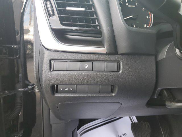 Photo of 2023 Super Black Nissan Rogue