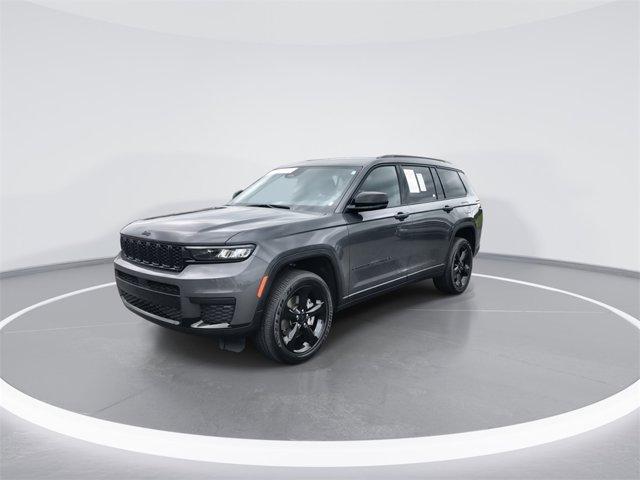 Photo of 2023 Baltic Gray Metallic Clearcoat Jeep Grand Cherokee L