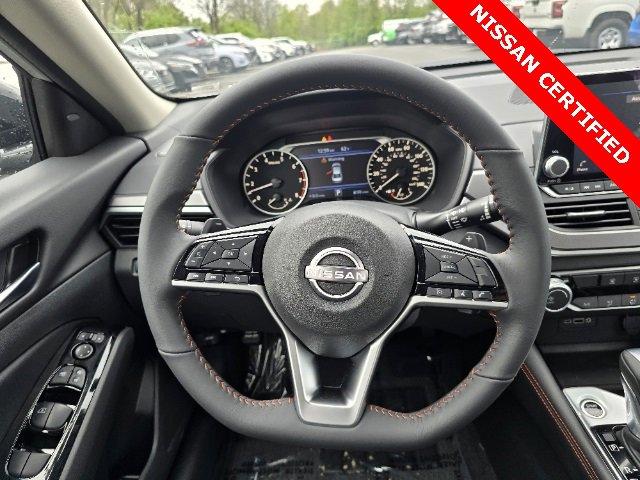 Photo of 2024 Brilliant Silver Metallic Nissan Altima