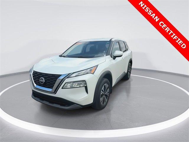 Photo of 2023 Pearl White Tricoat Nissan Rogue