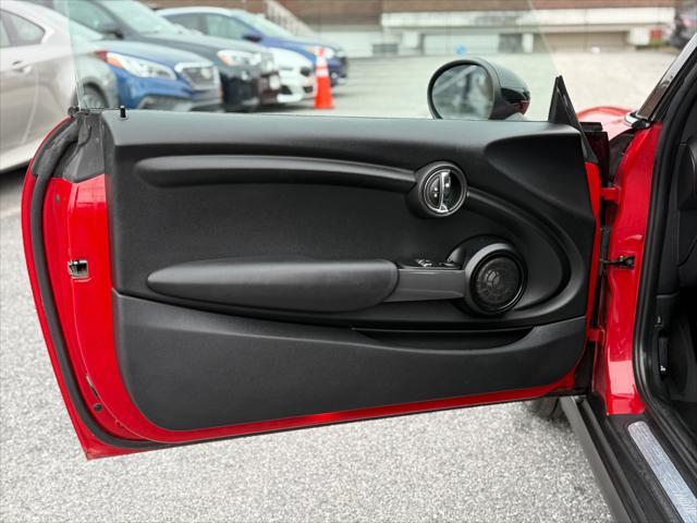 Photo of 2015 Red MINI Hardtop