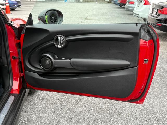 Photo of 2015 Red MINI Hardtop