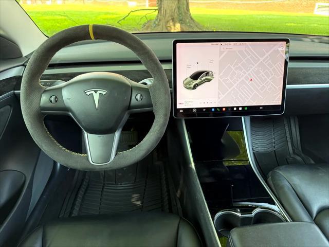 Photo of 2019 Gray Tesla Model 3