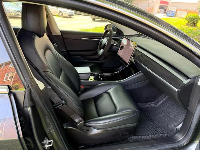 Photo of 2019 Gray Tesla Model 3