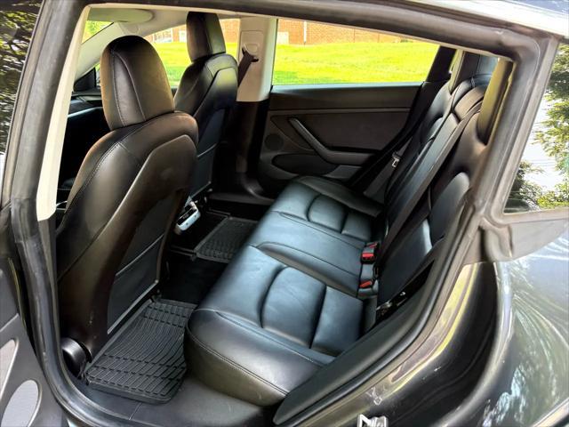 Photo of 2019 Gray Tesla Model 3