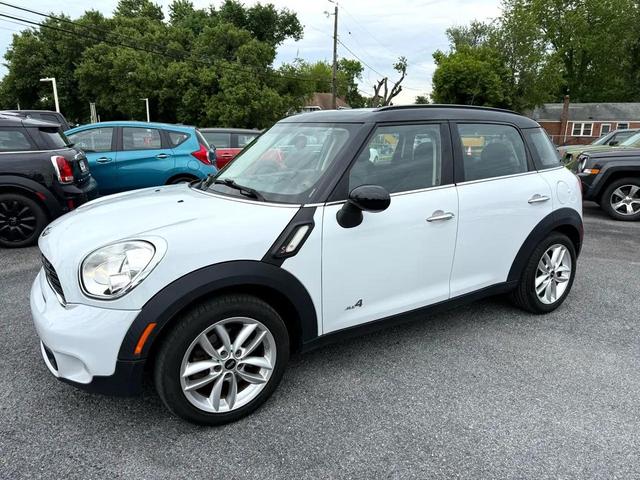 Photo of 2014 Light White MINI Countryman
