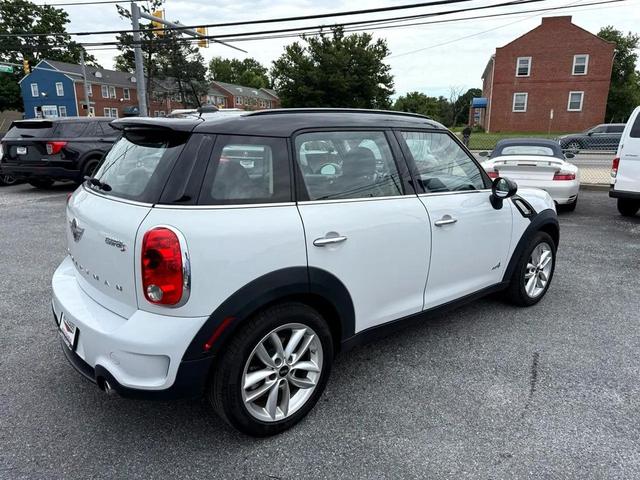 Photo of 2014 Light White MINI Countryman