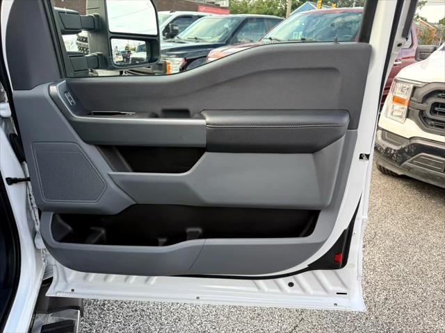 Photo of 2021 white Ford F-150