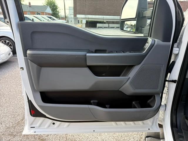 Photo of 2021 white Ford F-150