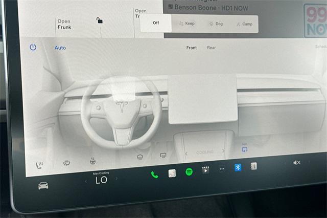 Photo of 2022 Gray Tesla Model 3