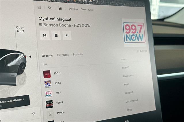 Photo of 2022 Gray Tesla Model 3