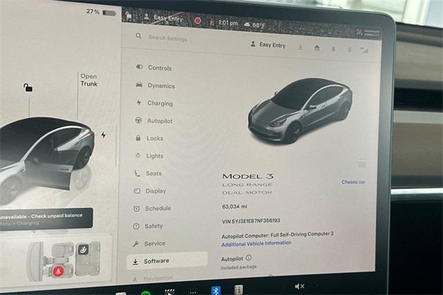 Photo of 2022 Gray Tesla Model 3