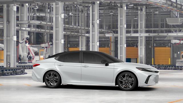 Photo of 2026 Wind Chill Pearl w/Midnight Black Metallic Roof Toyota Camry