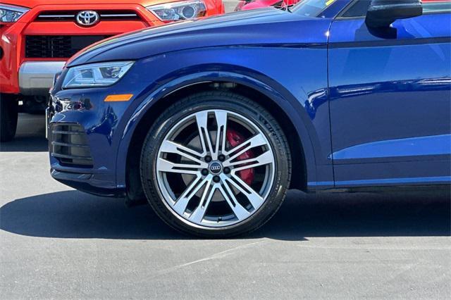 Photo of 2020 Blue Audi SQ5
