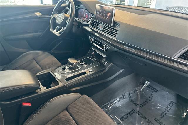 Photo of 2020 Blue Audi SQ5