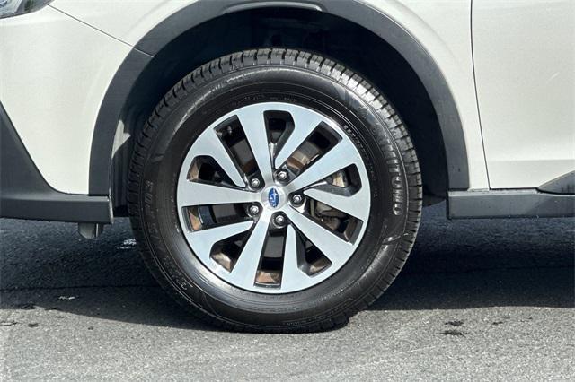 Photo of 2021 Crystal White Pearl Subaru Outback