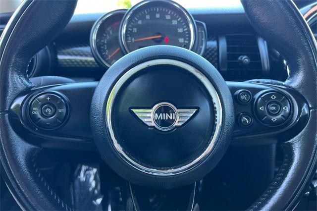Photo of 2018 White MINI Hardtop