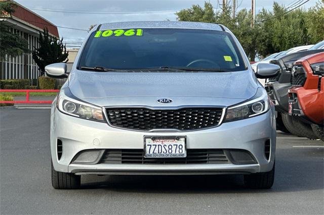 Photo of 2018 Silky Silver Kia Forte