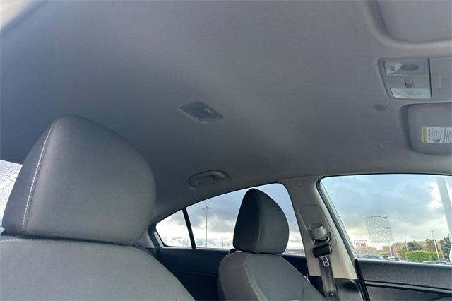Photo of 2018 Silky Silver Kia Forte