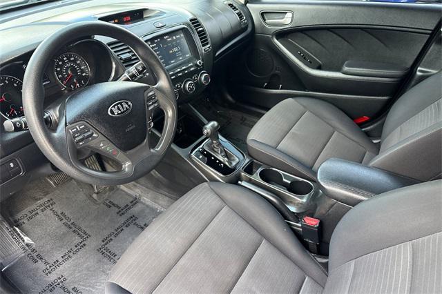 Photo of 2018 Silky Silver Kia Forte