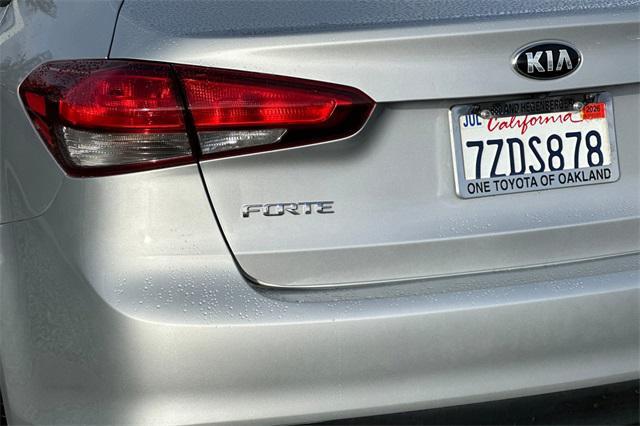 Photo of 2018 Silky Silver Kia Forte