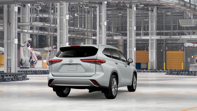 Photo of 2026 White Toyota Highlander Hybrid