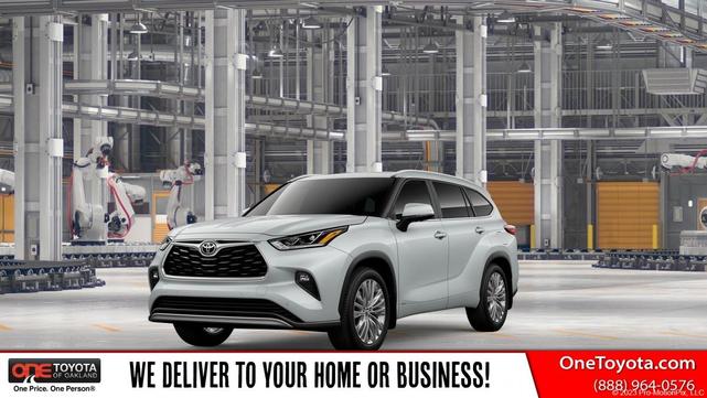 Photo of 2026 White Toyota Highlander Hybrid