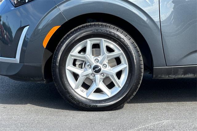 Photo of 2023 Gravity Gray Kia Soul