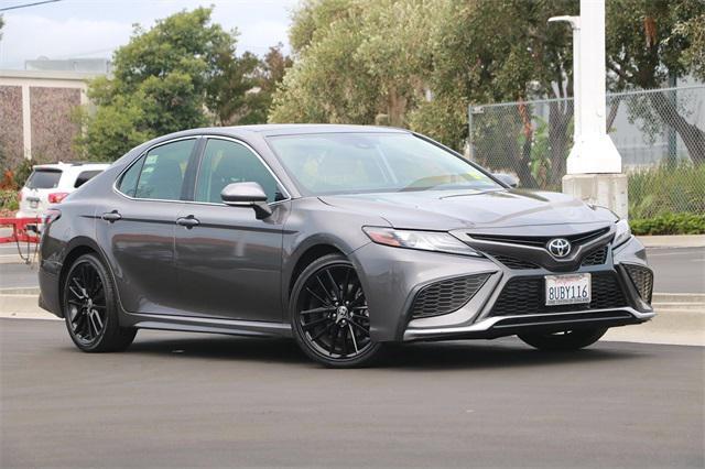 Photo of 2021 Predawn Gray Mica Toyota Camry