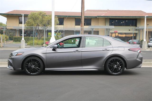Photo of 2021 Predawn Gray Mica Toyota Camry