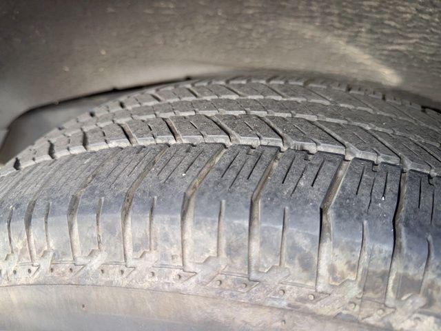 Photo of 2005 Silver Sky Metallic Toyota Sequoia