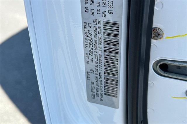 Photo of 2019 Bright White Clearcoat Jeep Cherokee