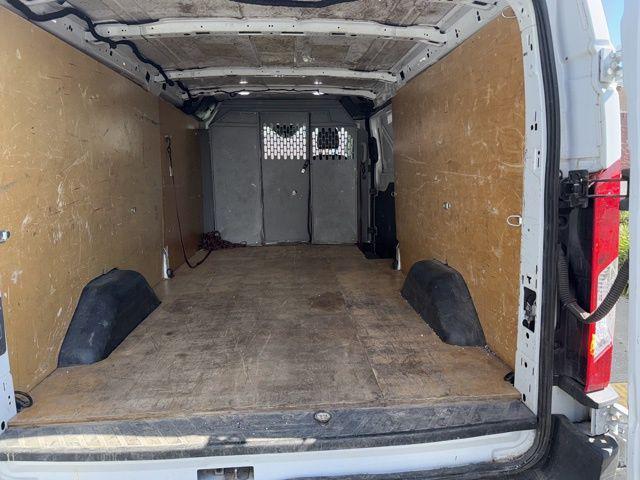 Photo of 2020 OXFORD WHITE Ford Transit-150
