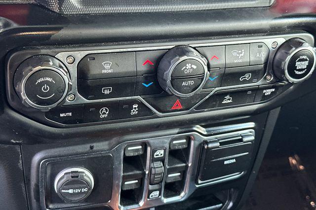 Photo of 2023 Black Clearcoat Jeep Wrangler