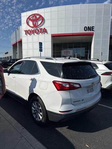 Photo of 2018 Summit White Chevrolet Equinox
