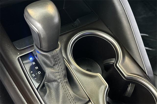 Photo of 2024 Ice Cap Toyota Camry