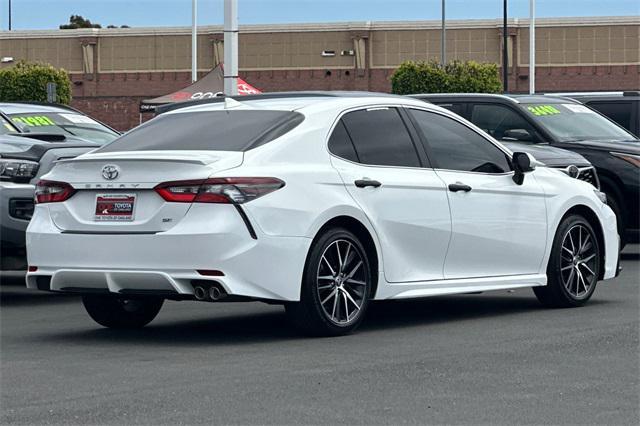 Photo of 2024 Ice Cap Toyota Camry