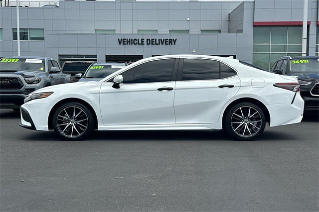 Photo of 2024 Ice Cap Toyota Camry