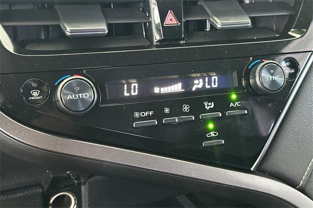 Photo of 2024 Ice Cap Toyota Camry