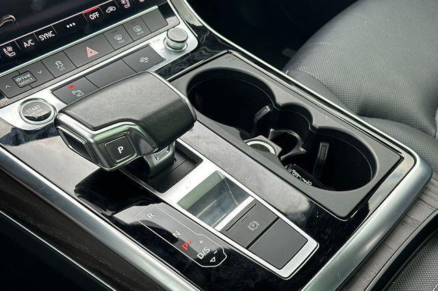 Photo of 2021 Florett Silver Metallic Audi Q8